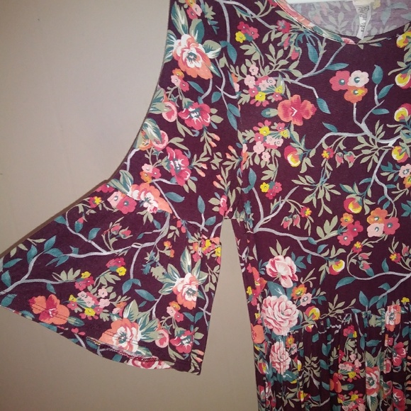 Floral Modest Bell Sleeve Dress - Picture 2 of 4